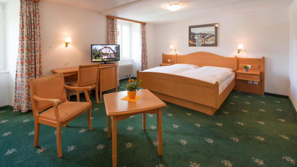 Hotel Portjengrat Saas-Almagell Room photo