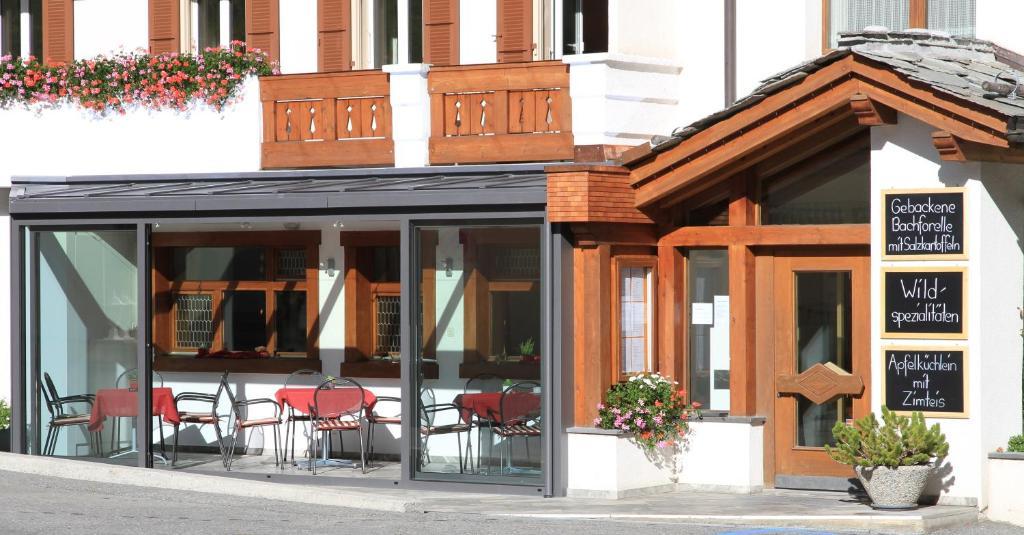 Hotel Portjengrat Saas-Almagell Exterior photo