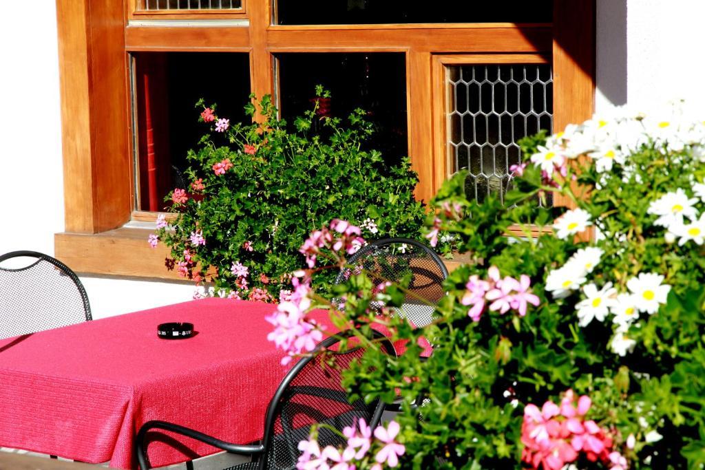 Hotel Portjengrat Saas-Almagell Exterior photo