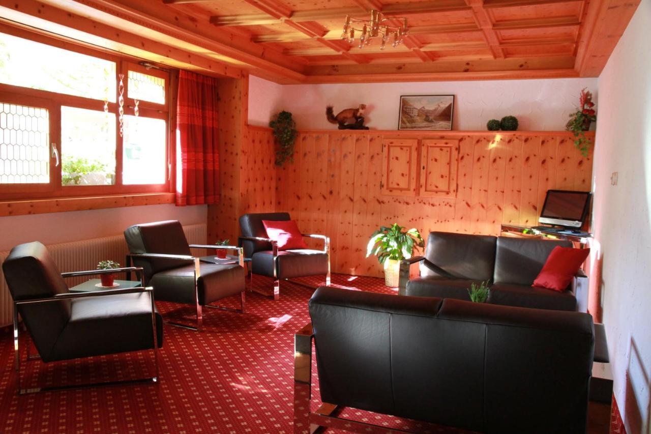 Hotel Portjengrat Saas-Almagell Exterior photo